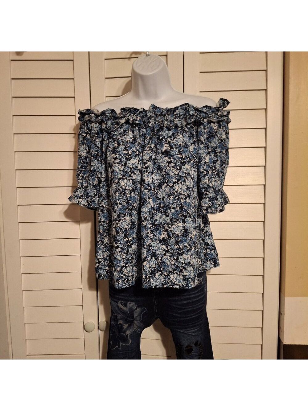 Tommy Hilfiger Blue floral ruffled boho top Sz M